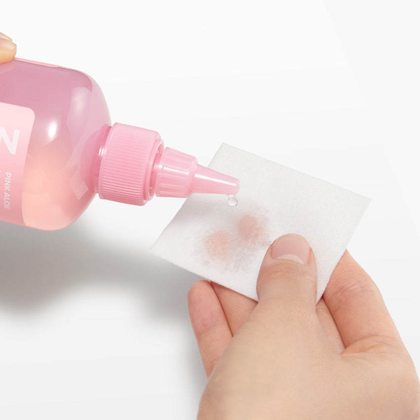 APRILSKIN Pink Aloe Vitamin C Soothing & Brightening Toner