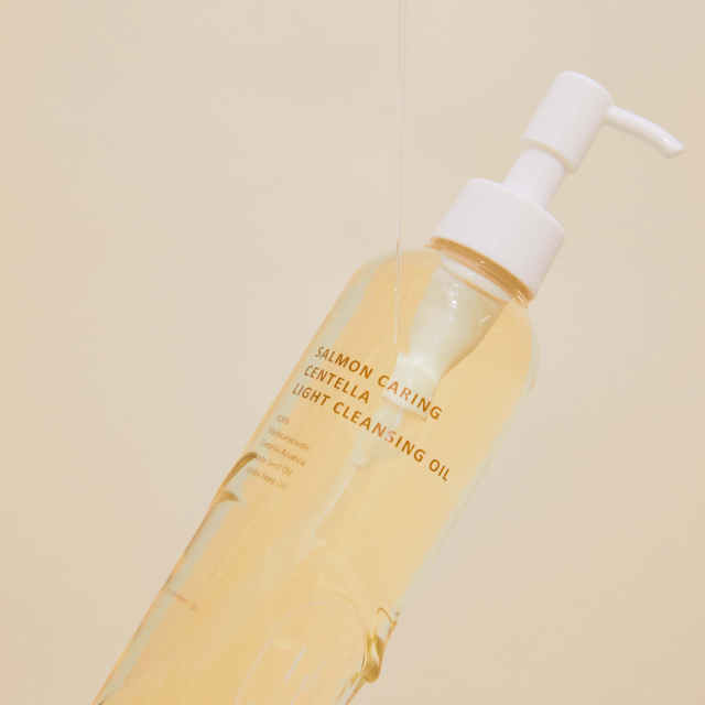HEVEBLUE Salmon Caring Centella Light Cleansing Oil